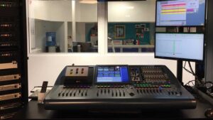 intégration d'une station radio avec consol numerique
